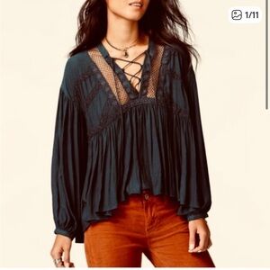 Free people Pebbled Dont Let Go Peasant Deep black size small top shirt